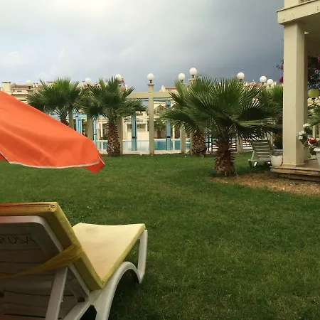 Rossa Holiday Apartament *